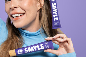 Smyle introduceert tandpastatubes van aluminium met bamboe dop