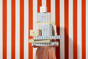 Herpositionering 8.6 met eerste glazen fles