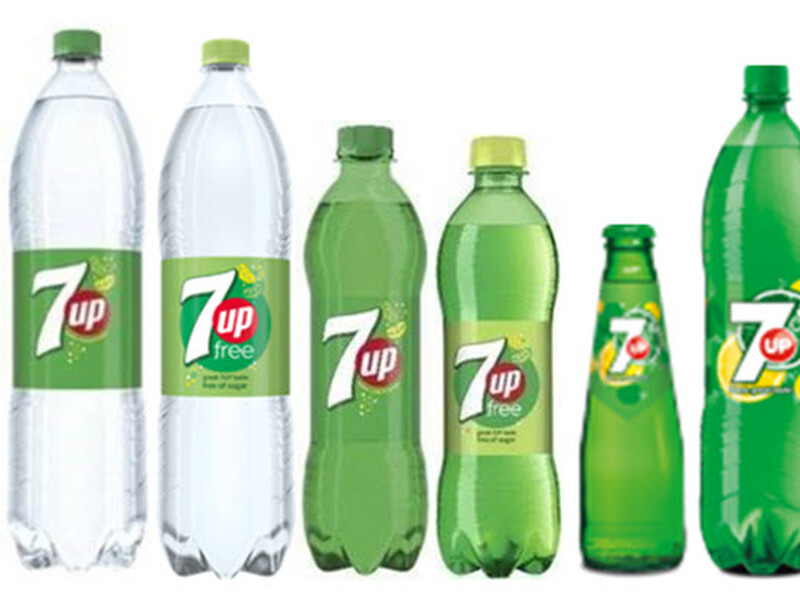 7UP vervangt iconische groene fles door transparante versie