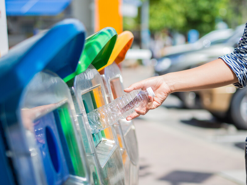 Inspectie breidt statiegeldplicht voor plastic flessen uit