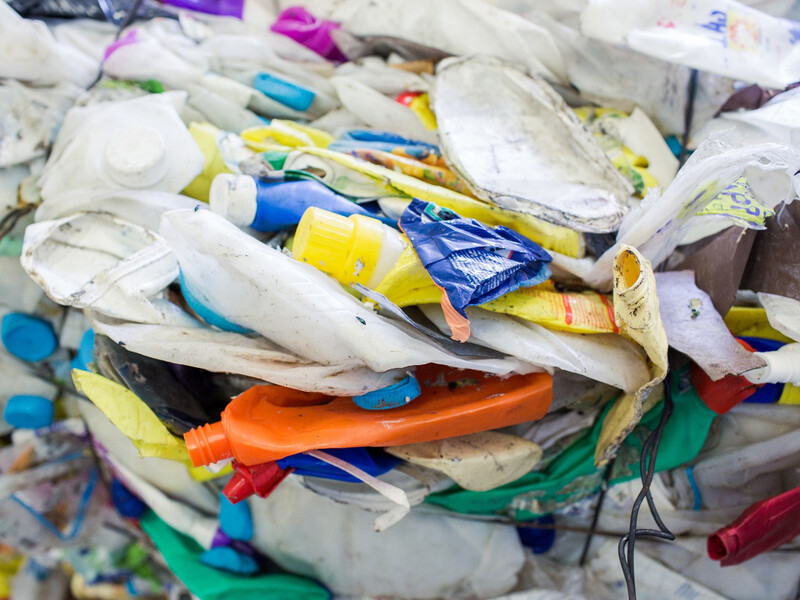 Samenwerking in chemisch recyclen pakt moeilijk te recyclen verpakkingen aan