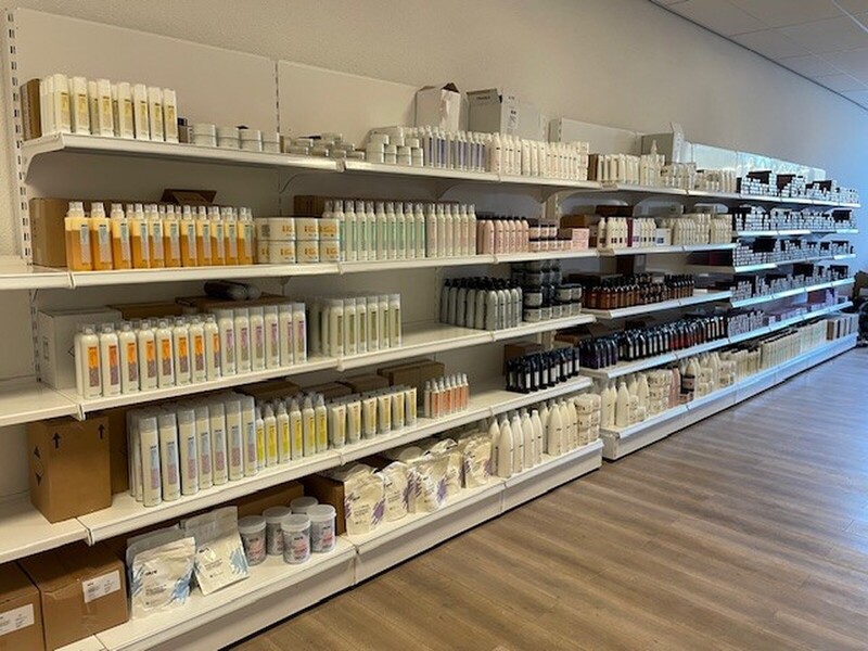 Professional Hairsolutions opent pand met studio en groothandel