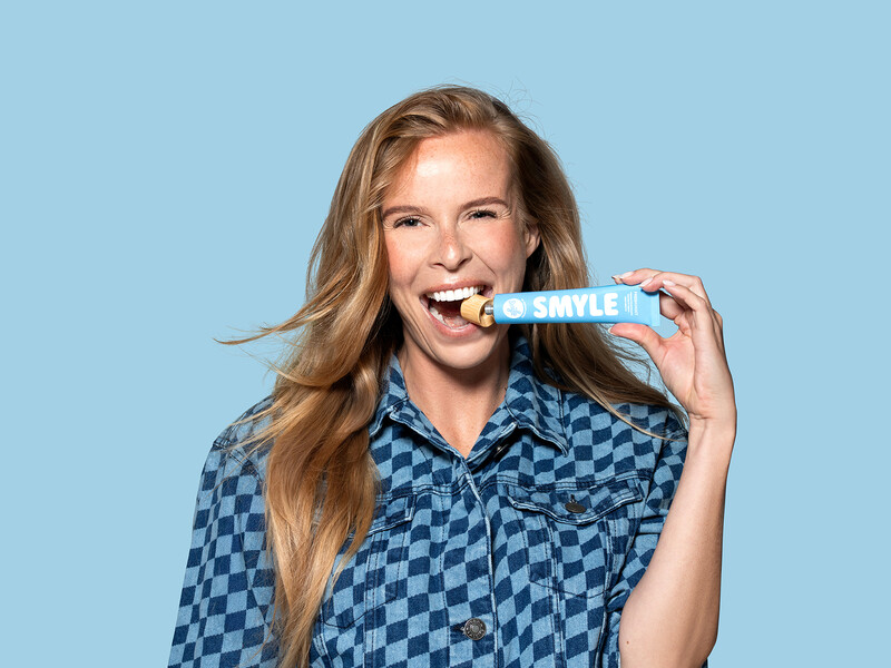 Smyle introduceert tandpastatubes van aluminium met bamboe dop