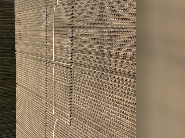 AKARTON ZET VOLGENDE GROEISTAP
MET PRODUCTIESTART HIGH-VOLUME
FABRIEK IN DUITSLAND